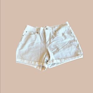 Levi jean shorts light blue pin stripe stretchy waist size 31